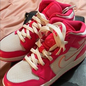 Jordan Mid Air 1’s Girl Size: 5